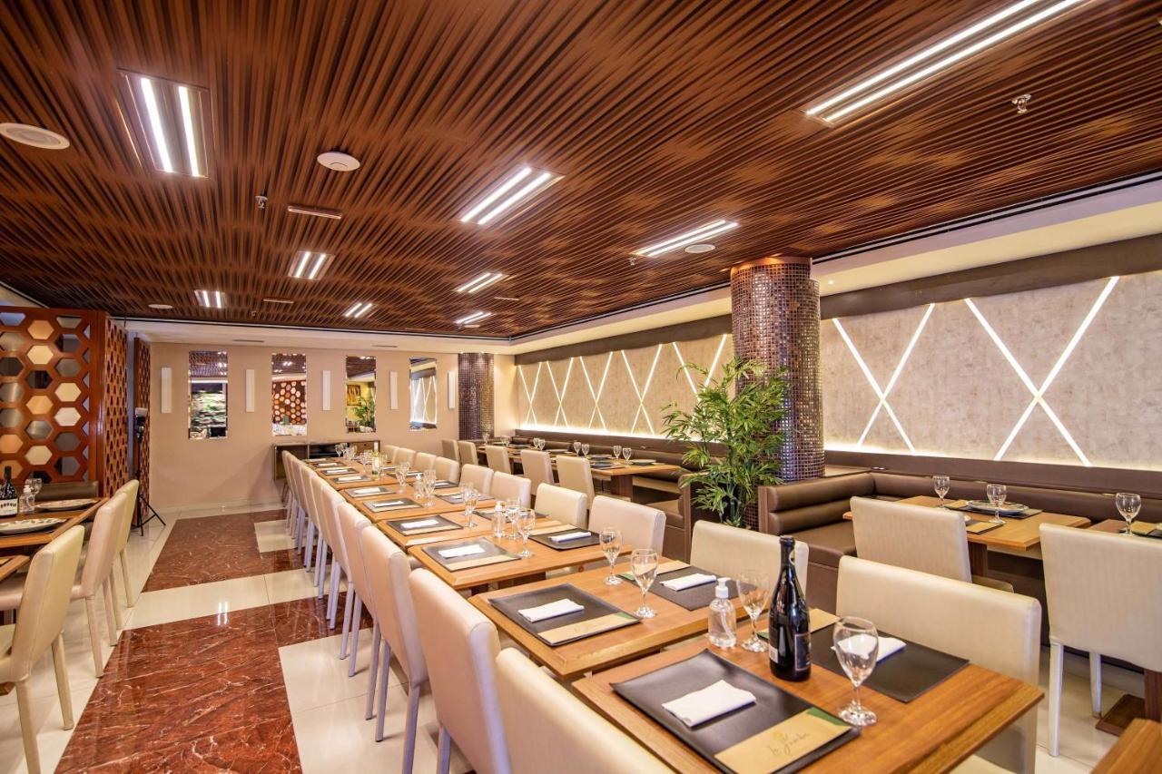 Hotel Ramada By Wyndham Manaus Torres Center Extérieur photo